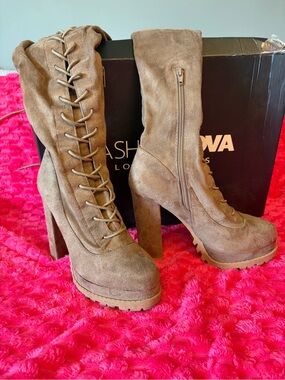 Fashion Nova Ready Set Go Heeled Boots Taupe Lace Up Over The Knee Size 8